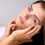 Quelle est la différence entre mascara semi-permanent et teinture de cils ?